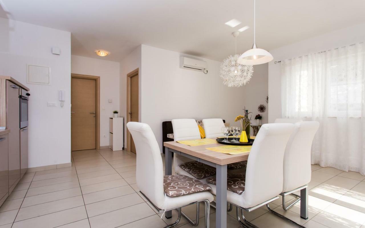 Matea I Apartment Baška